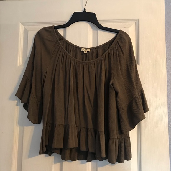 Lily White Tops - Hippie Flowy boho ruffle peasant summer spring top